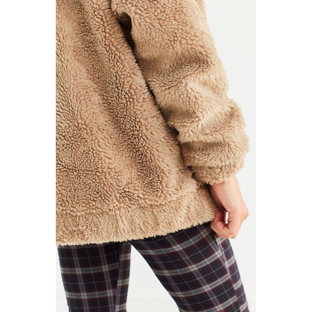 SOLD // OVERSIZED FAUX SHERPA ZIP-UP JACKET - Picture 4 of 9